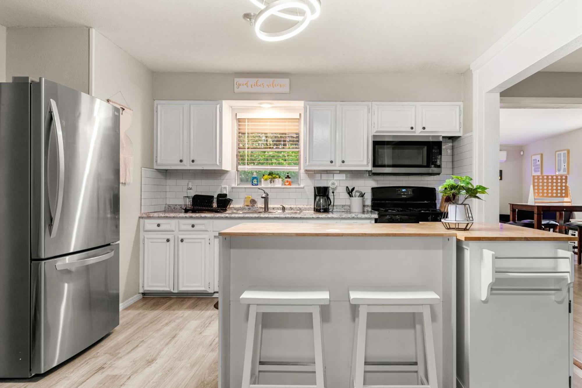 Cozy 3 Bedroom With Hot Tub 2 Min Away From Lackland San Antonio Exterior foto
